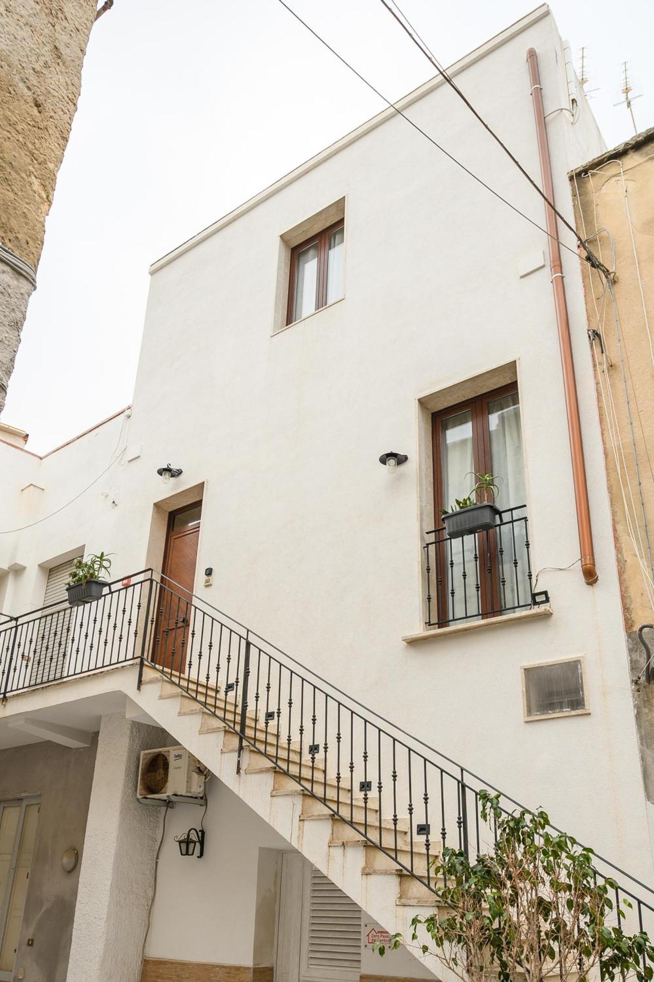 Il Cortile Degli Artisti Bed & Breakfast มาร์ซาลา ภายนอก รูปภาพ